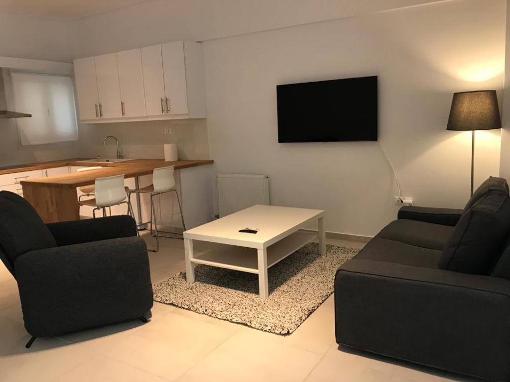 Apartment For 4 Ppl In N. Smirni *